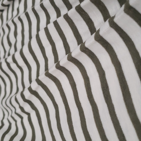 Olive and white long sleeve Sz small - Picture 4 of 4